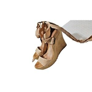 UGG Tan High Heels Adjustable Straps Round Toe Women's Sandals Size 10